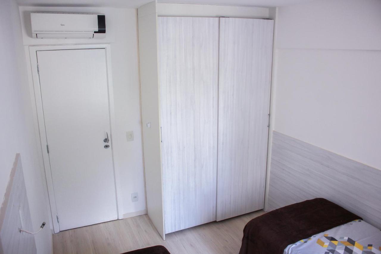Luxuoso Beira Mar 03 Quartos Apartamento